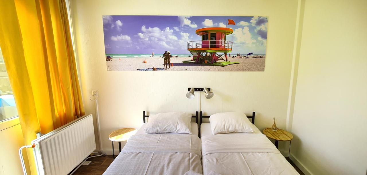 The Flying Pig Beach Hostel Noordwijk Eksteriør billede
