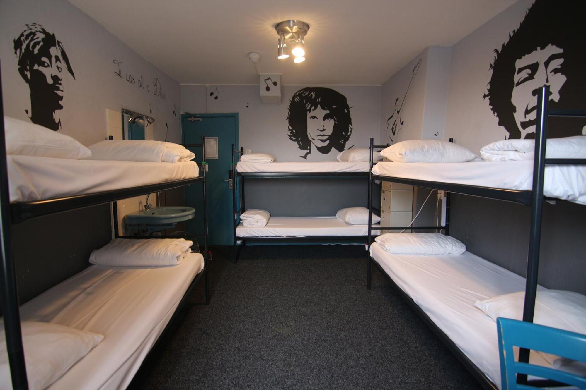 The Flying Pig Beach Hostel Noordwijk Eksteriør billede