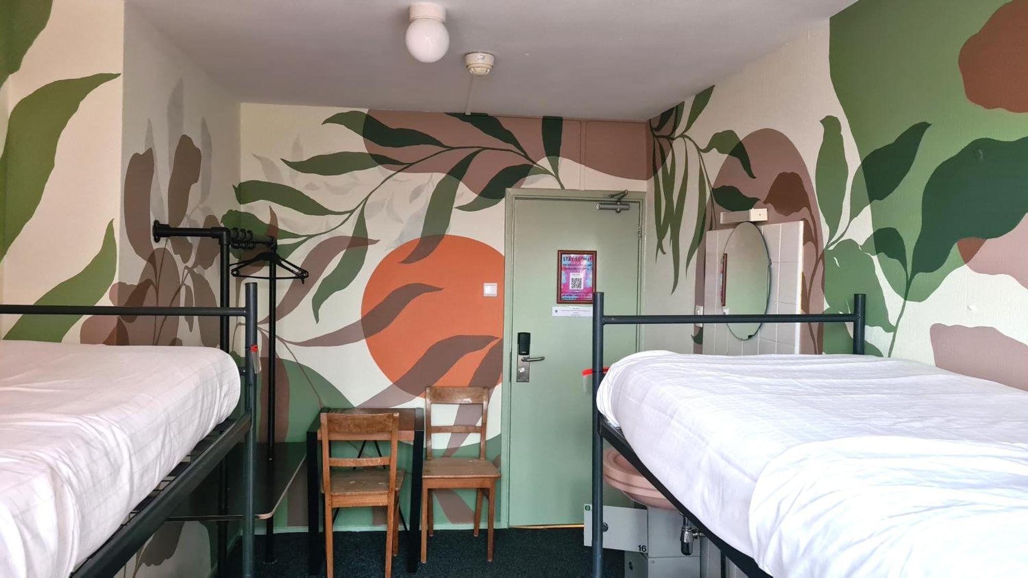 The Flying Pig Beach Hostel Noordwijk Eksteriør billede