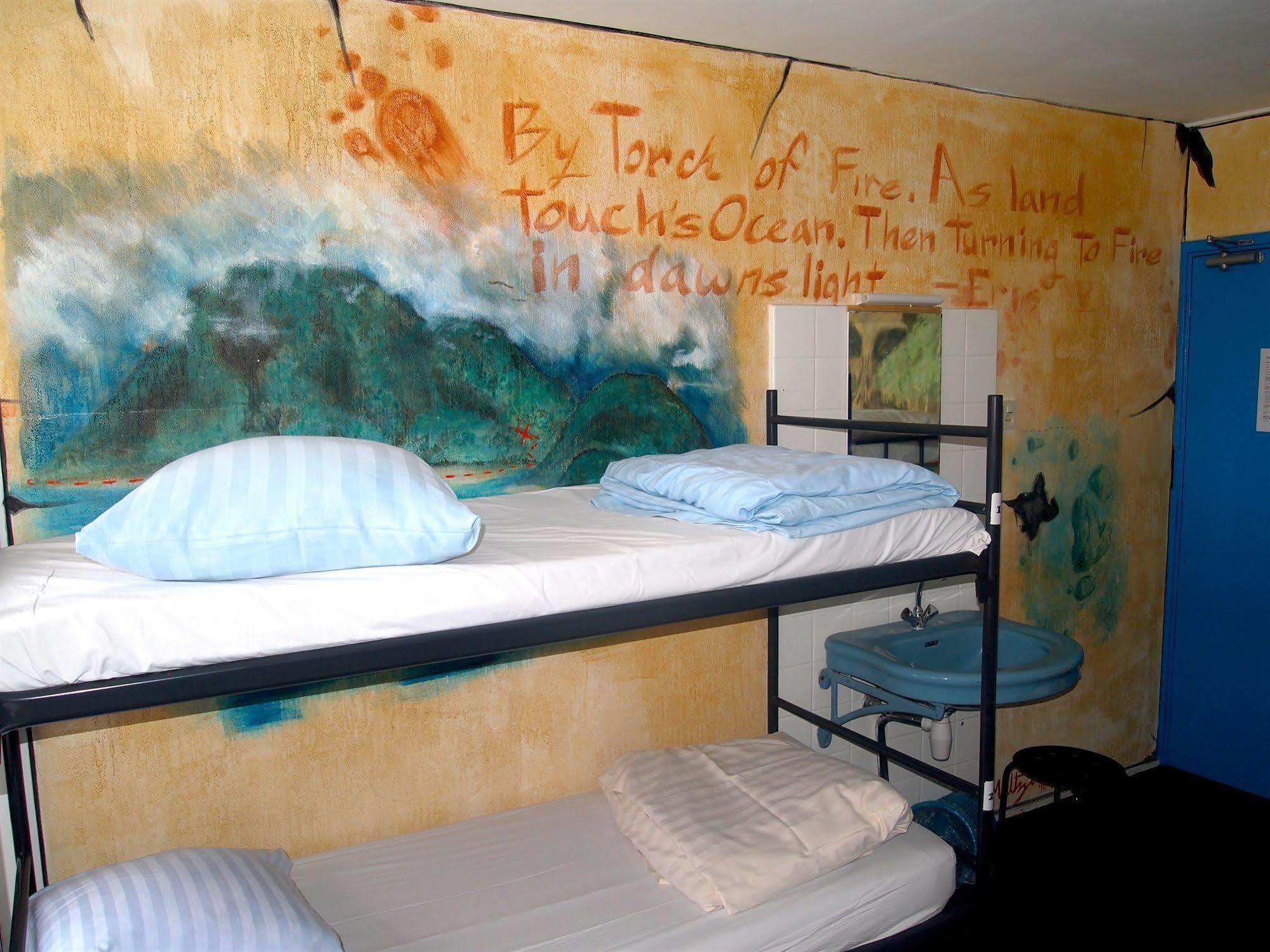 The Flying Pig Beach Hostel Noordwijk Eksteriør billede